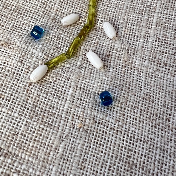 Vintage Linea Oro Linen Blend Beige 32" Square Beaded Floral Table Cloth - Picture 5 of 10